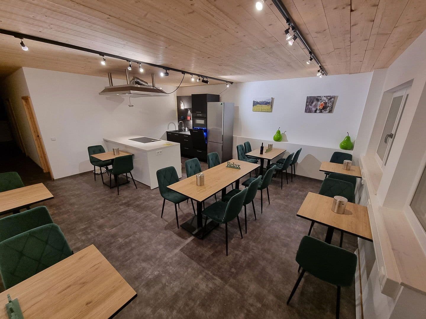 Pronájem kanceláře 400 m², Murnau am Staffelsee, Bavorsko Pronájem kanceláře 400 m², Murnau am Staffelsee, Bavorsko