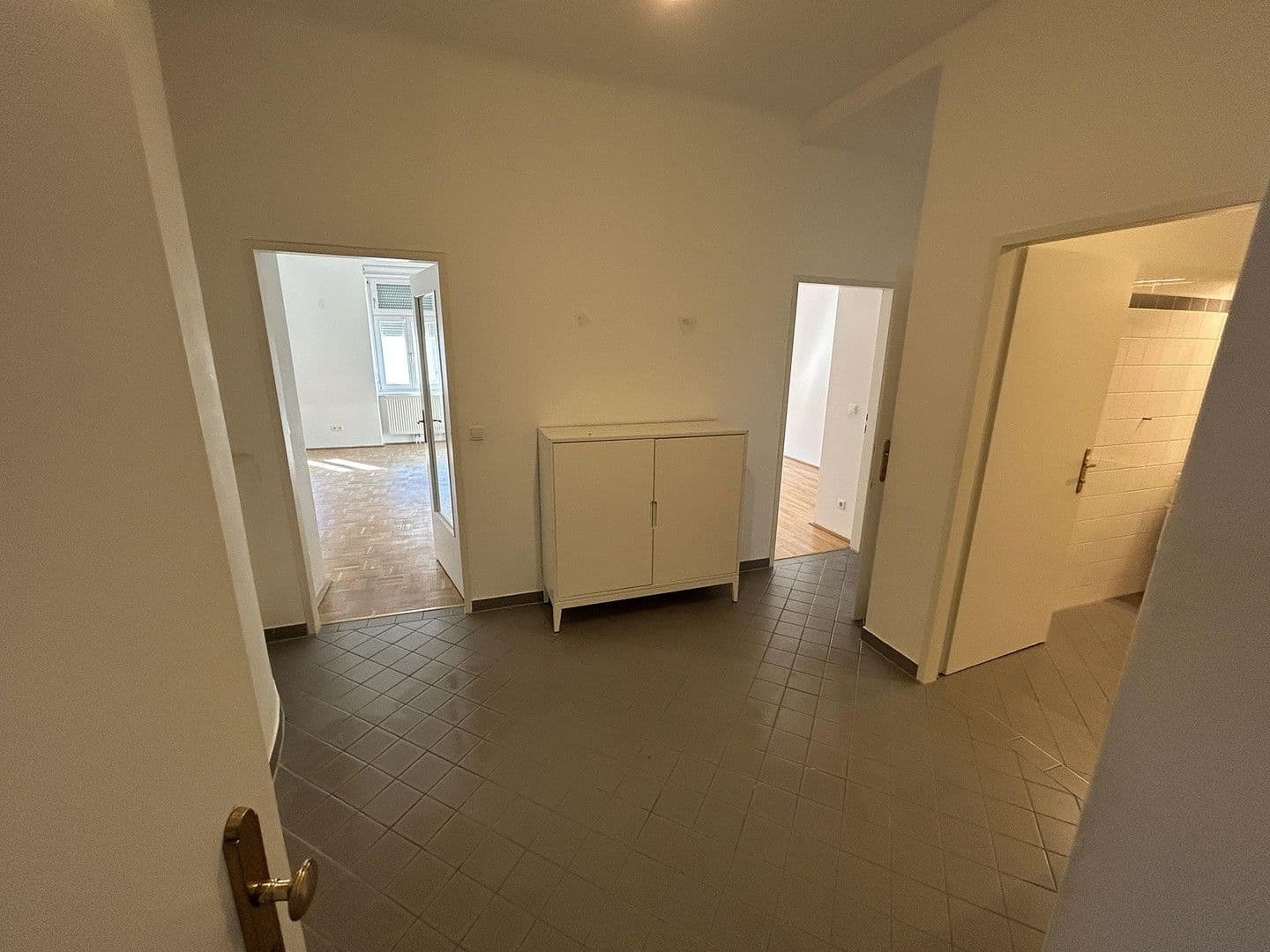 Pronájem bytu 3+1 87 m², Hebbelgasse 4, Wien, Wien Pronájem bytu 3+1 87 m², Hebbelgasse 4, Wien, Wien