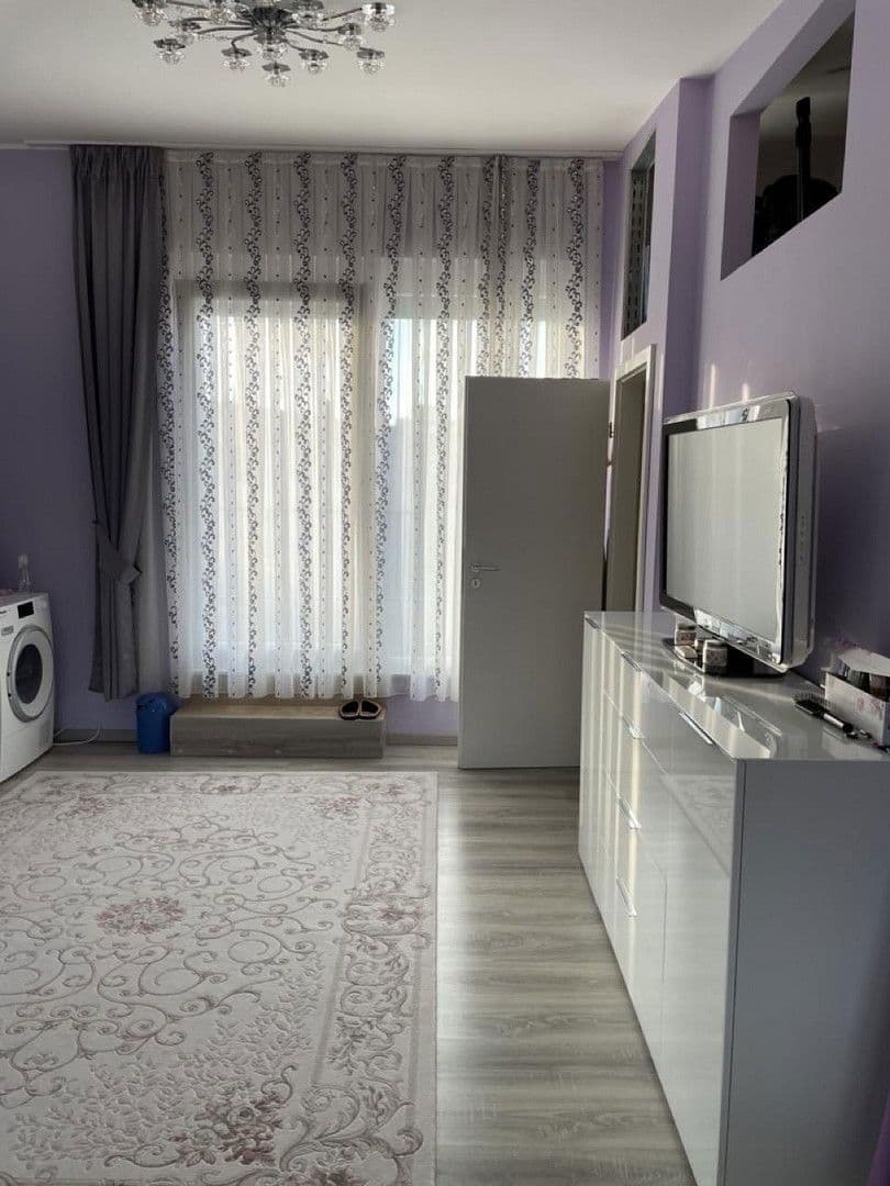 Pronájem domu 142 m², pozemek 190 m², Berlin, Berlín Pronájem domu 142 m², pozemek 190 m², Berlin, Berlín