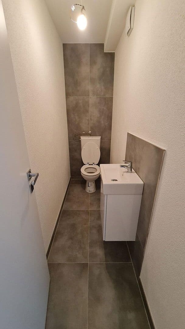 Pronájem bytu 3+1 90 m², Westliche Karl-Friedrich-Straße 150, Pforzheim, Bádensko-Württembersko Pronájem bytu 3+1 90 m², Westliche Karl-Friedrich-Straße 150, Pforzheim, Bádensko-Württembersko