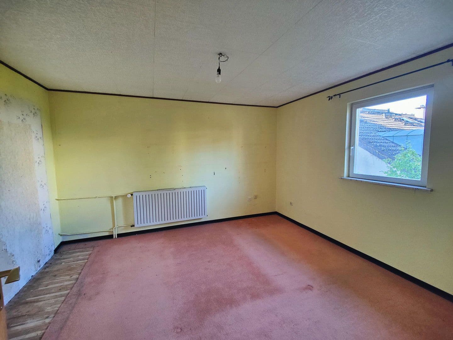 Prodej domu 120 m², pozemek 352 m², Budenheim, Porýní-Falc Prodej domu 120 m², pozemek 352 m², Budenheim, Porýní-Falc