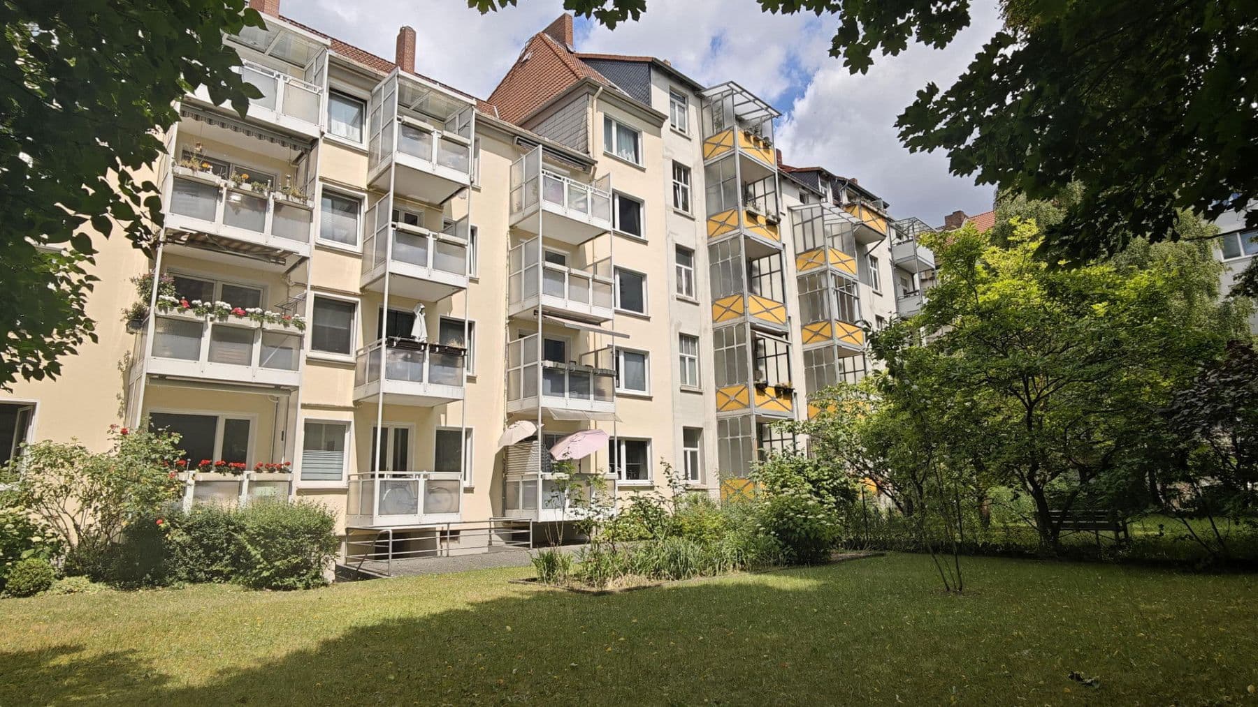 Pronájem bytu 4+1 115 m², Steinmetzstr. 6, Hannover, Dolní Sasko Pronájem bytu 4+1 115 m², Steinmetzstr. 6, Hannover, Dolní Sasko