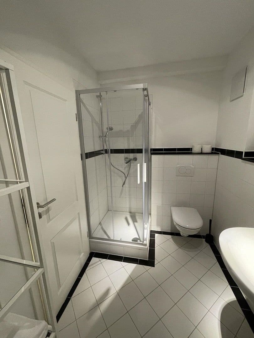 Pronájem bytu 3+1 92 m², Schwedterstr. 0, Berlin, Berlín Pronájem bytu 3+1 92 m², Schwedterstr. 0, Berlin, Berlín