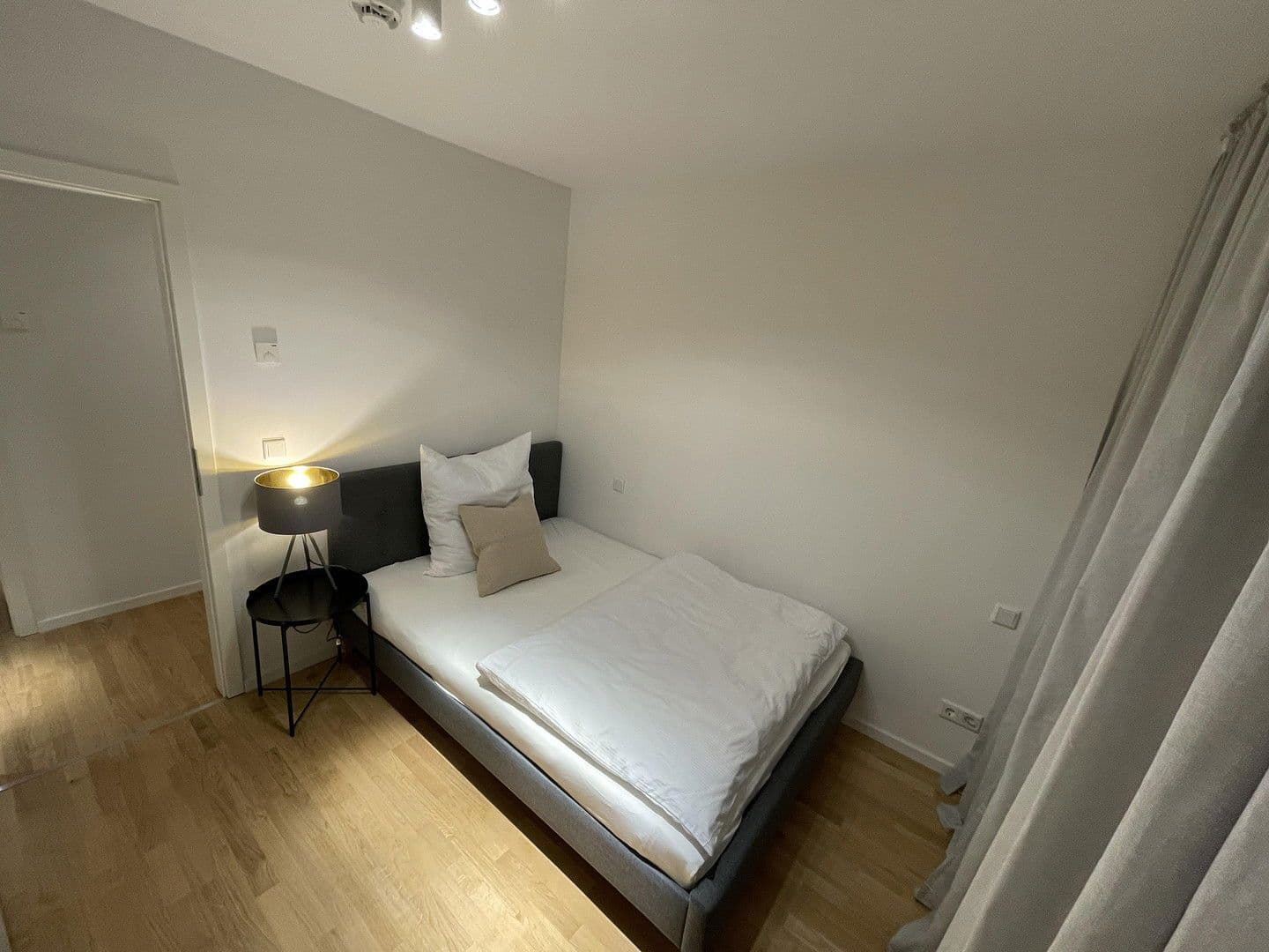 Pronájem bytu 3+1 92 m², Schwedterstr. 0, Berlin, Berlín Pronájem bytu 3+1 92 m², Schwedterstr. 0, Berlin, Berlín