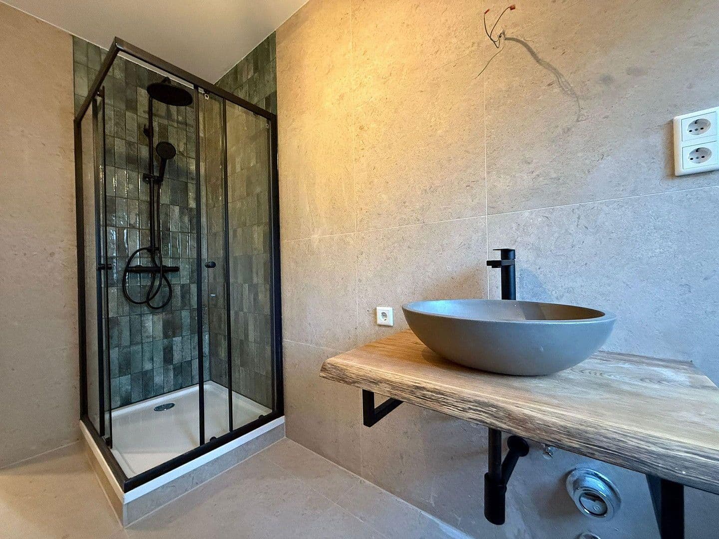 Prodej bytu 3+1 70 m², Berliner Straße 23, Bremen, Bremen Prodej bytu 3+1 70 m², Berliner Straße 23, Bremen, Bremen