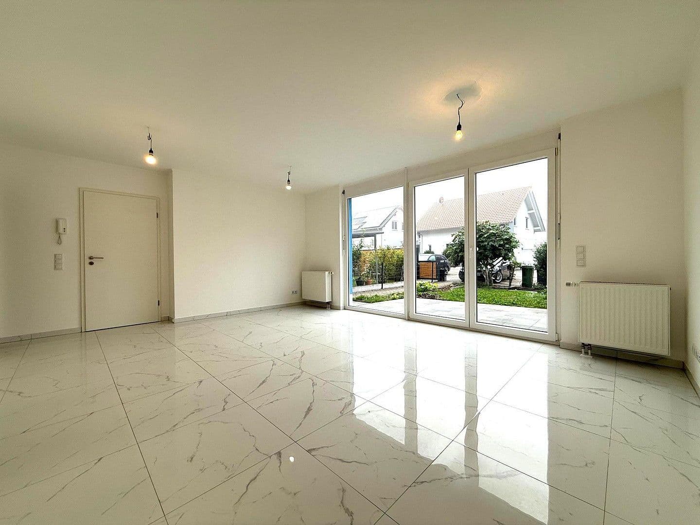 Prodej domu 137 m², pozemek 200 m², Am Weiher 26, Weingarten (Pfalz), Porýní-Falc Prodej domu 137 m², pozemek 200 m², Am Weiher 26, Weingarten (Pfalz), Porýní-Falc