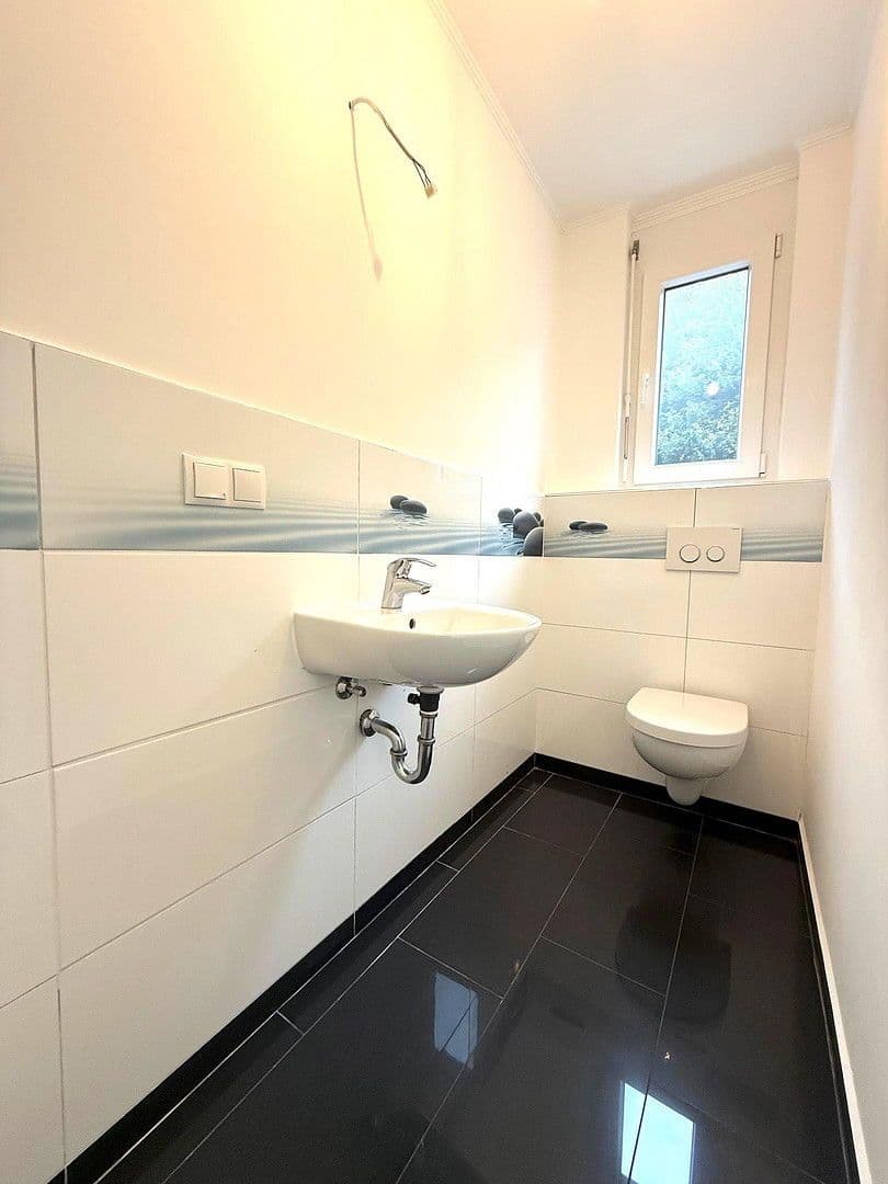 Prodej domu 137 m², pozemek 200 m², Am Weiher 26, Weingarten (Pfalz), Porýní-Falc Prodej domu 137 m², pozemek 200 m², Am Weiher 26, Weingarten (Pfalz), Porýní-Falc