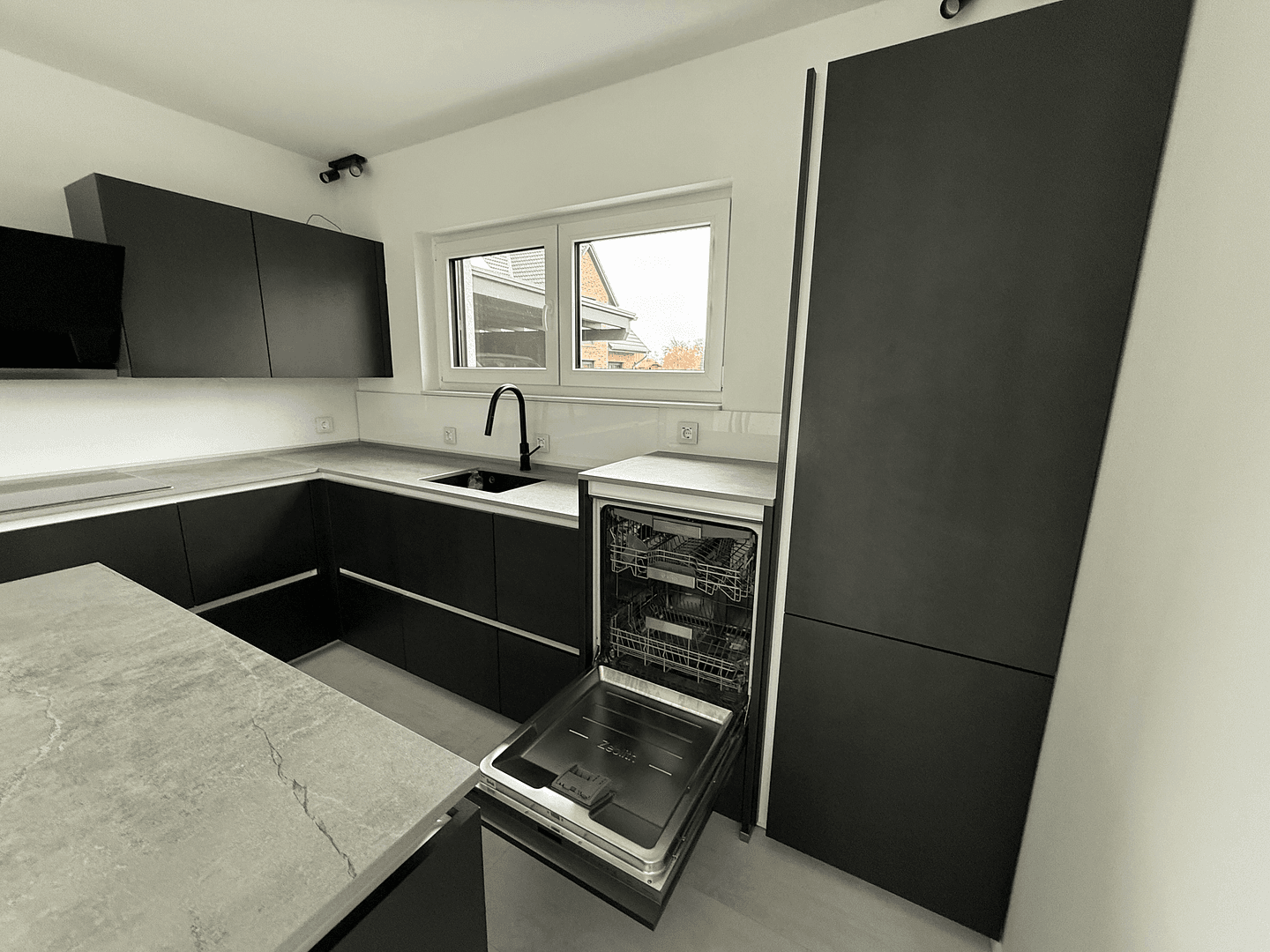 Prodej domu 179 m², pozemek 772 m², Klein Offenseth-Sparrieshoop, Šlesvicko-Holštýnsko Prodej domu 179 m², pozemek 772 m², Klein Offenseth-Sparrieshoop, Šlesvicko-Holštýnsko