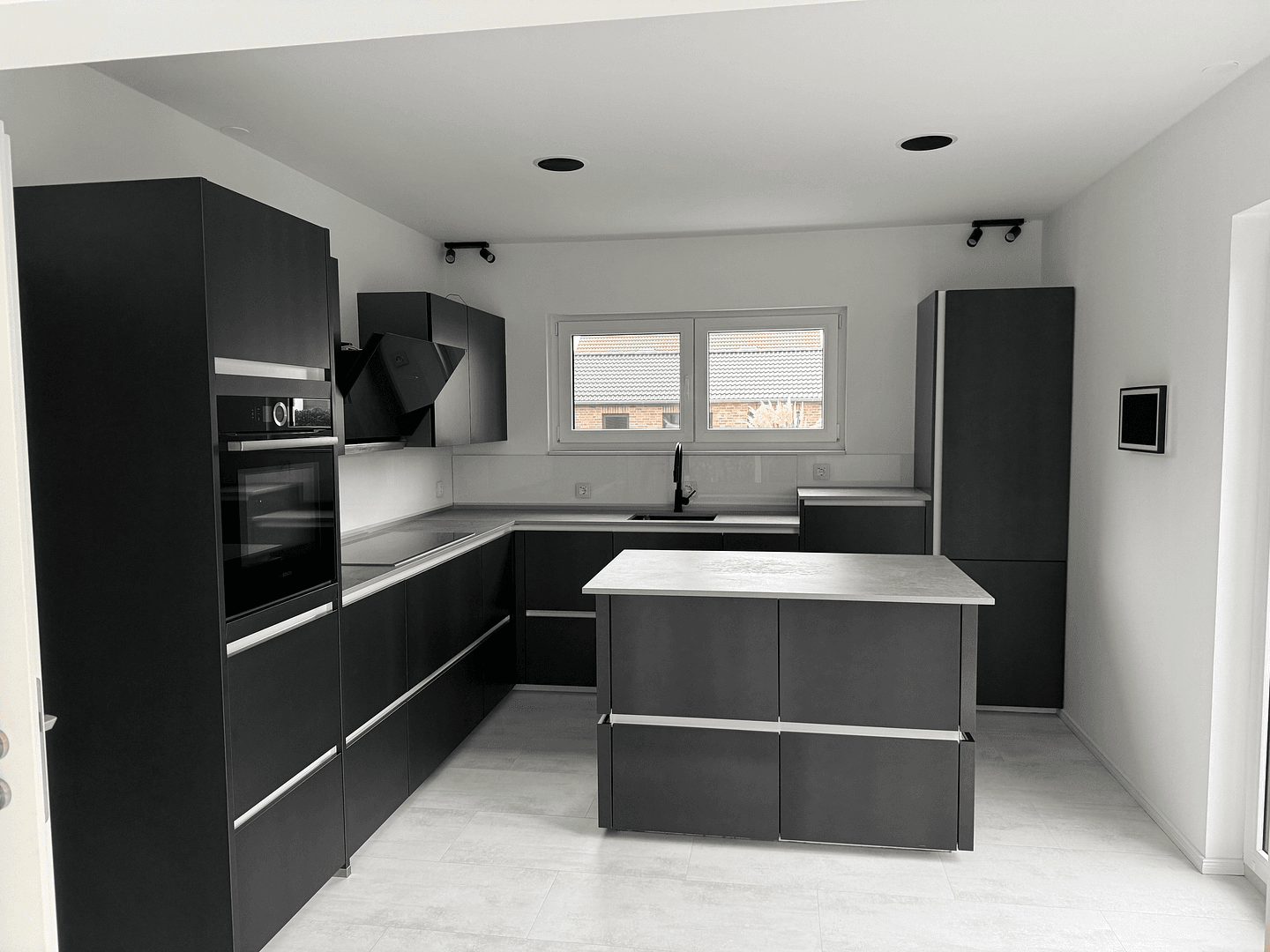 Prodej domu 179 m², pozemek 772 m², Klein Offenseth-Sparrieshoop, Šlesvicko-Holštýnsko Prodej domu 179 m², pozemek 772 m², Klein Offenseth-Sparrieshoop, Šlesvicko-Holštýnsko