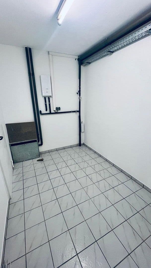 Pronájem kanceláře 69 m², Gummersbach, Severní Porýní-Vestfálsko Pronájem kanceláře 69 m², Gummersbach, Severní Porýní-Vestfálsko