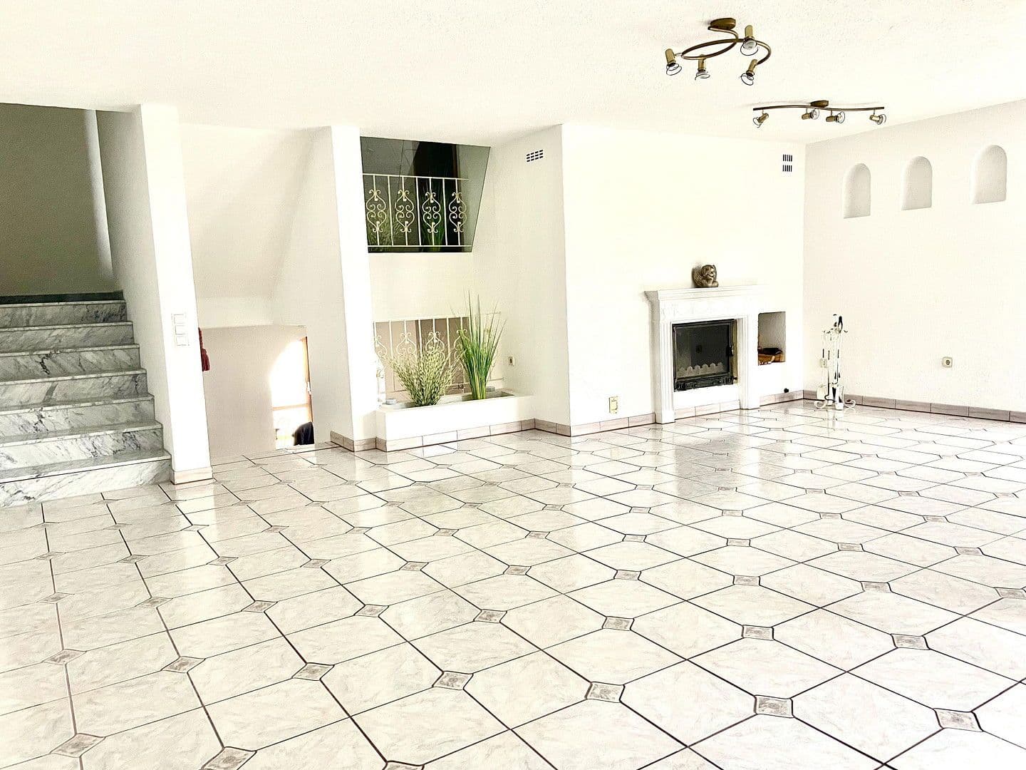 Prodej domu 250 m², pozemek 313 m², 6 km nördlich von, Göppingen, Bádensko-Württembersko Prodej domu 250 m², pozemek 313 m², 6 km nördlich von, Göppingen, Bádensko-Württembersko