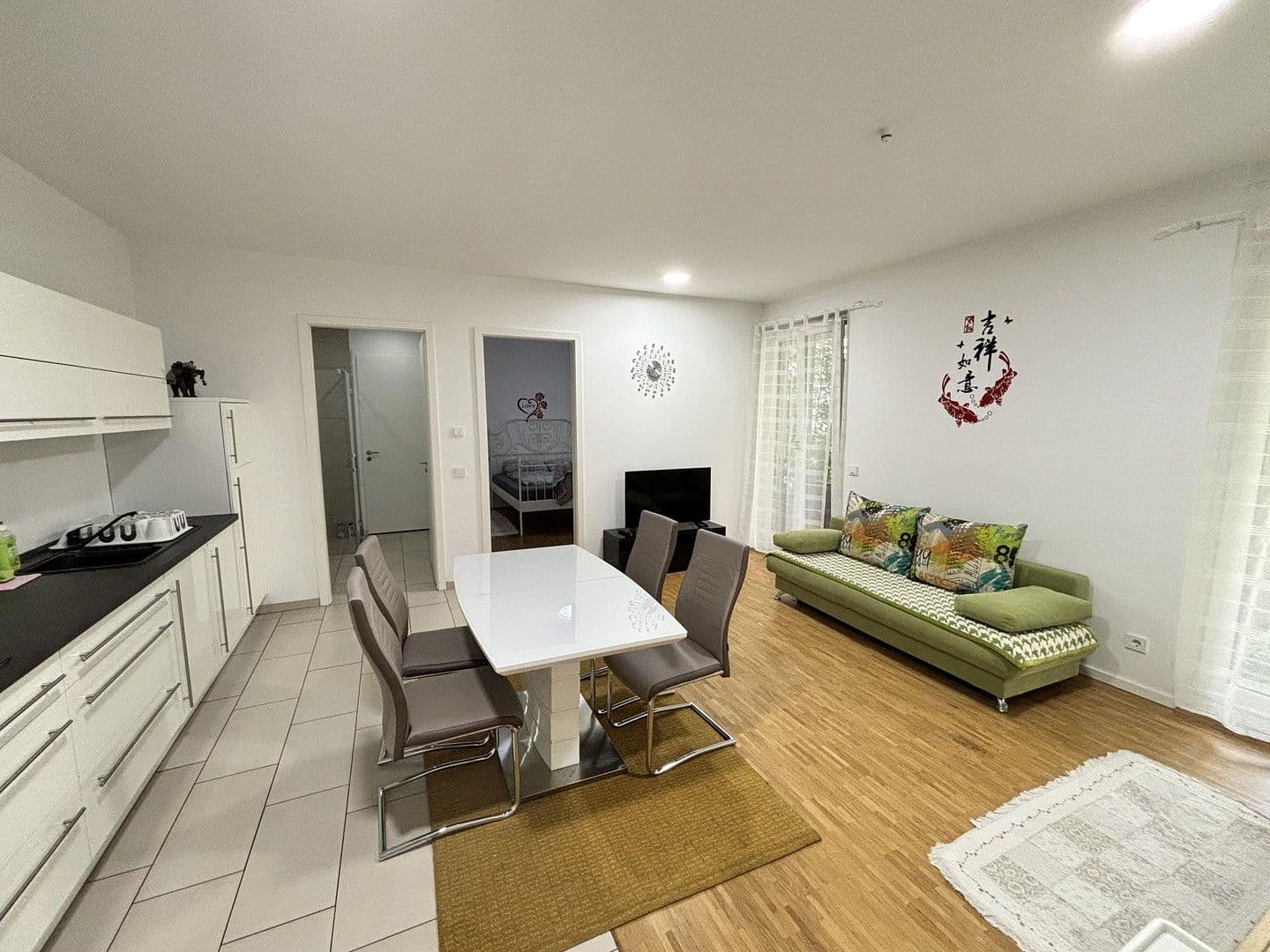 Pronájem bytu 2+1 54 m², Lahnstr. 37b, Frankfurt, Hessen Pronájem bytu 2+1 54 m², Lahnstr. 37b, Frankfurt, Hessen