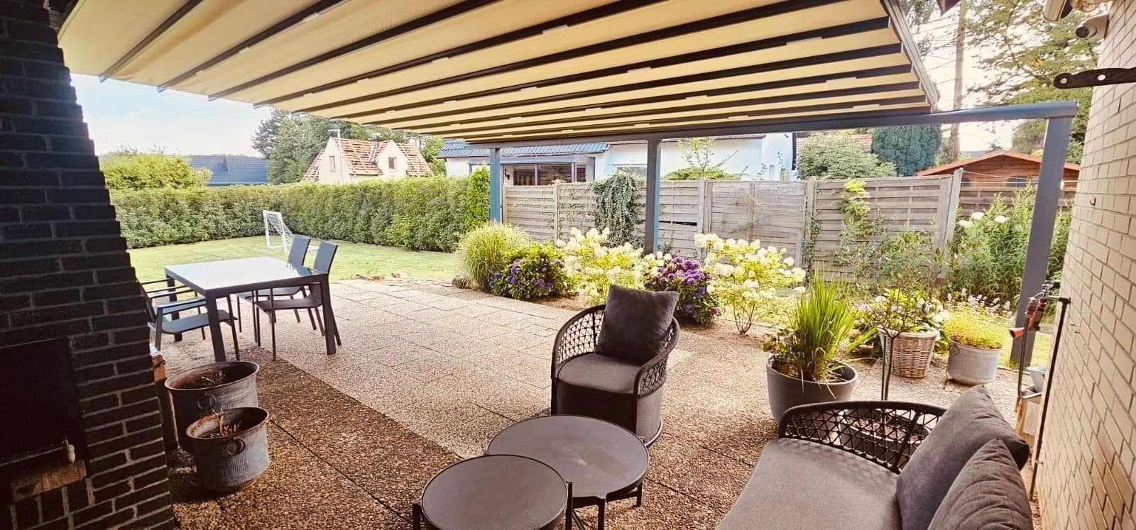 Prodej domu 230 m², pozemek 1.100 m², Barsbüttel, Šlesvicko-Holštýnsko Prodej domu 230 m², pozemek 1.100 m², Barsbüttel, Šlesvicko-Holštýnsko