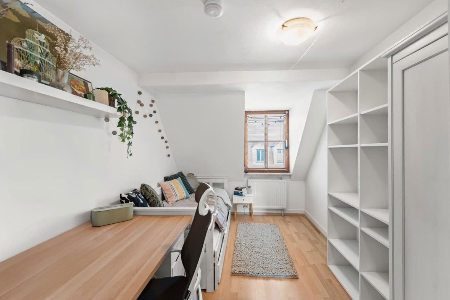 Prodej domu 275 m², pozemek 481 m², Erlangen, Bavorsko Prodej domu 275 m², pozemek 481 m², Erlangen, Bavorsko