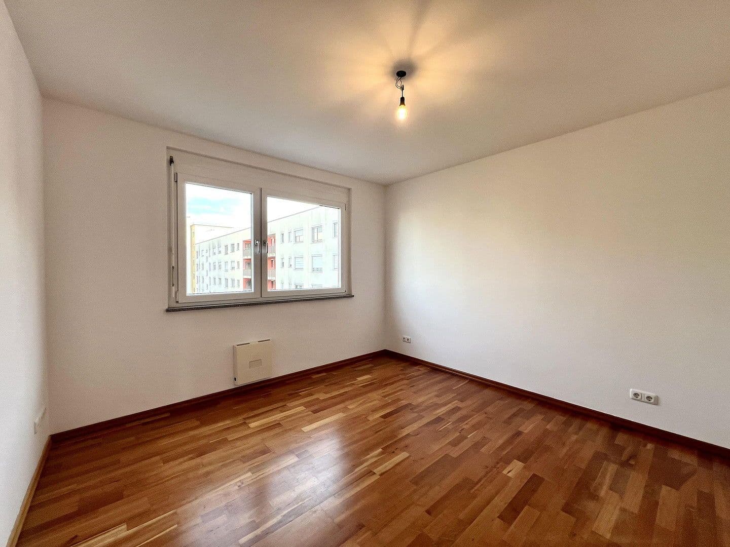Pronájem bytu 3+1 79 m², Cosimastraße 173, München, Bavorsko Pronájem bytu 3+1 79 m², Cosimastraße 173, München, Bavorsko