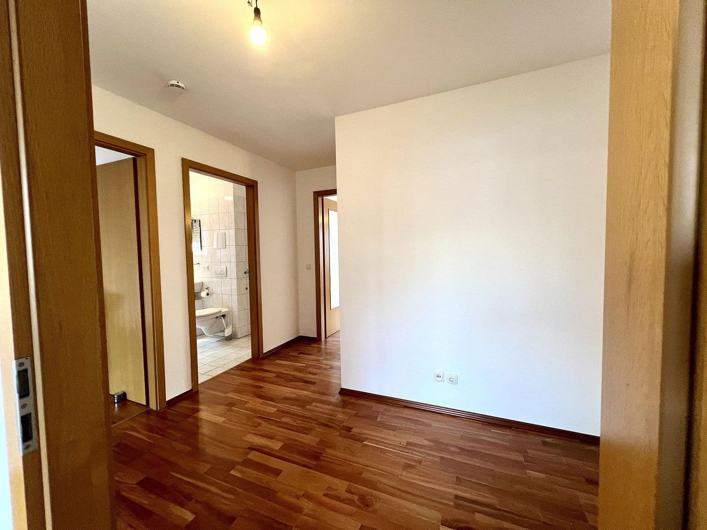 Pronájem bytu 3+1 79 m², Cosimastraße 173, München, Bavorsko Pronájem bytu 3+1 79 m², Cosimastraße 173, München, Bavorsko