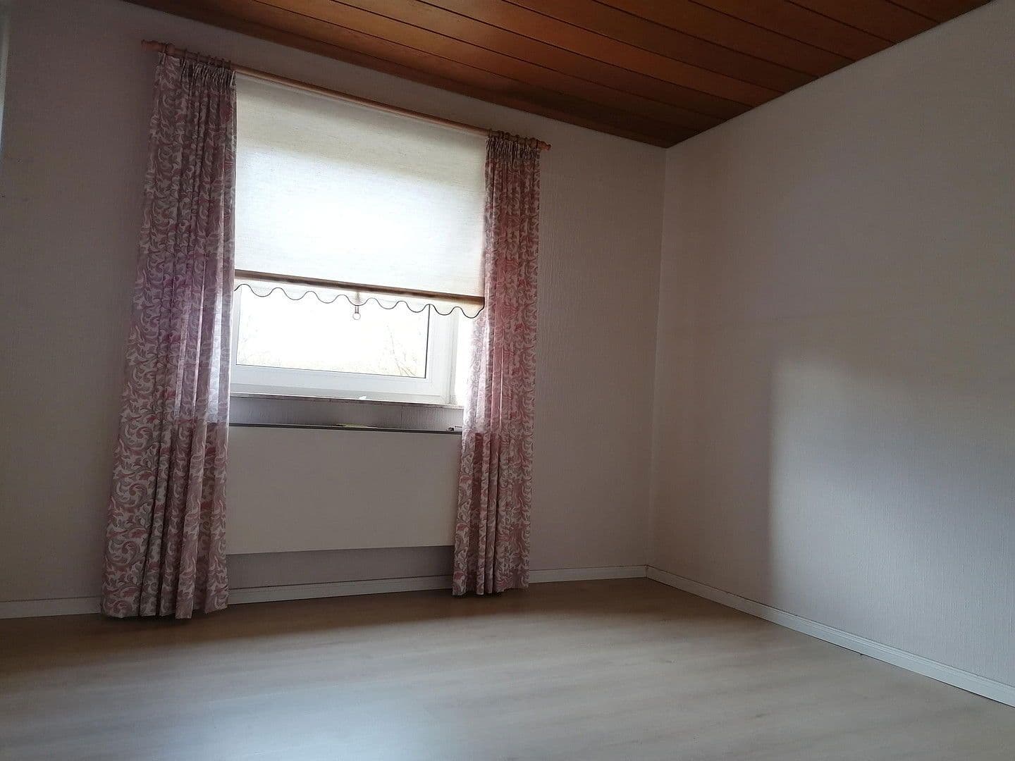 Pronájem bytu 3+1 80 m², Unstrutstrasse 12, Braunschweig, Dolní Sasko Pronájem bytu 3+1 80 m², Unstrutstrasse 12, Braunschweig, Dolní Sasko
