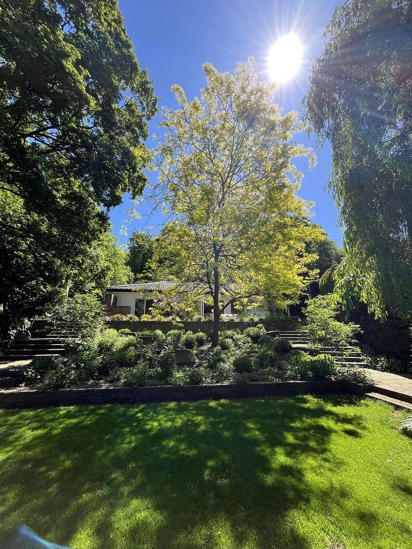 Prodej domu 210 m², pozemek 1.240 m², Königswinter, Severní Porýní-Vestfálsko Prodej domu 210 m², pozemek 1.240 m², Königswinter, Severní Porýní-Vestfálsko