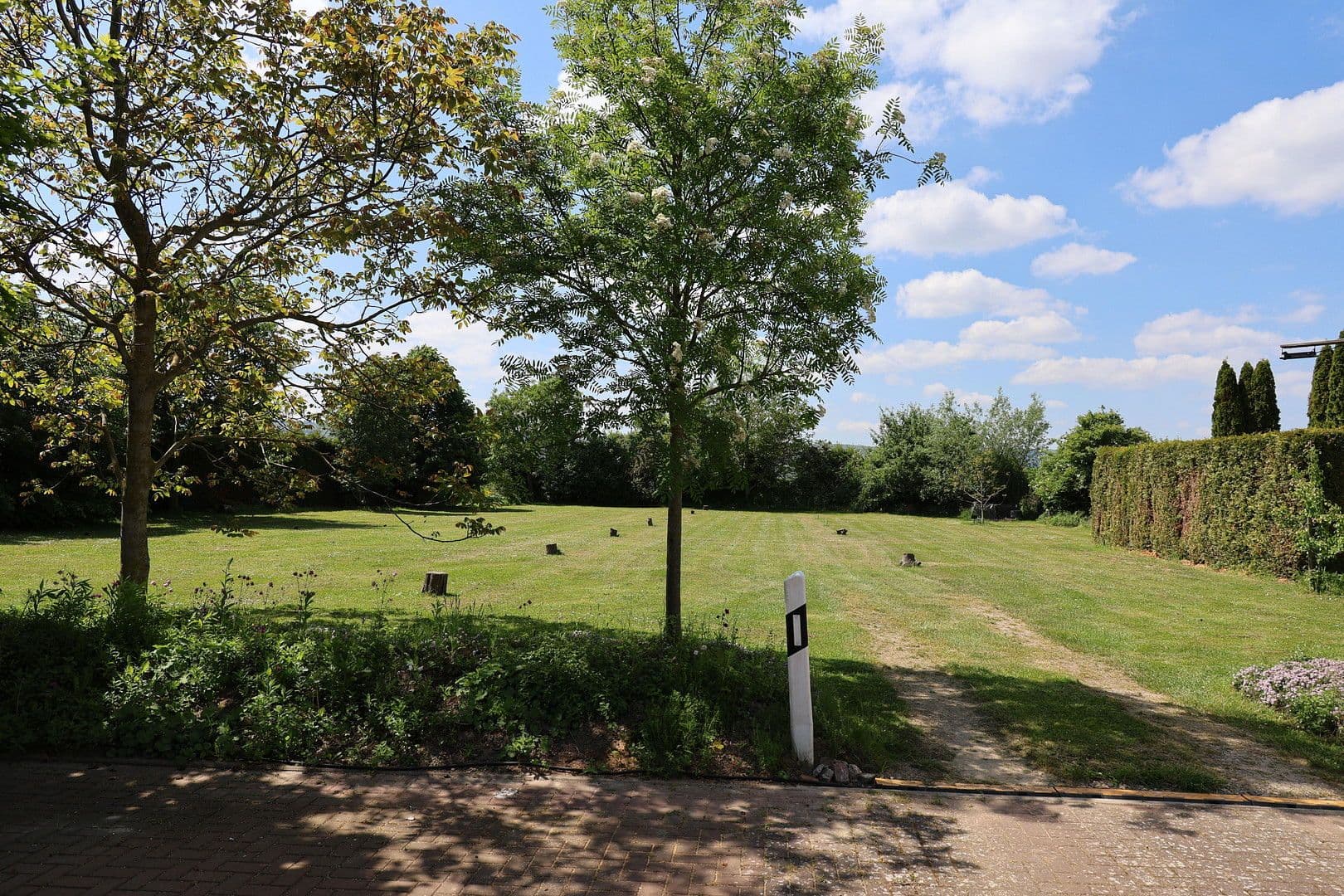 Prodej pozemku 2.968 m², Wennigsen (Deister), Dolní Sasko Prodej pozemku 2.968 m², Wennigsen (Deister), Dolní Sasko