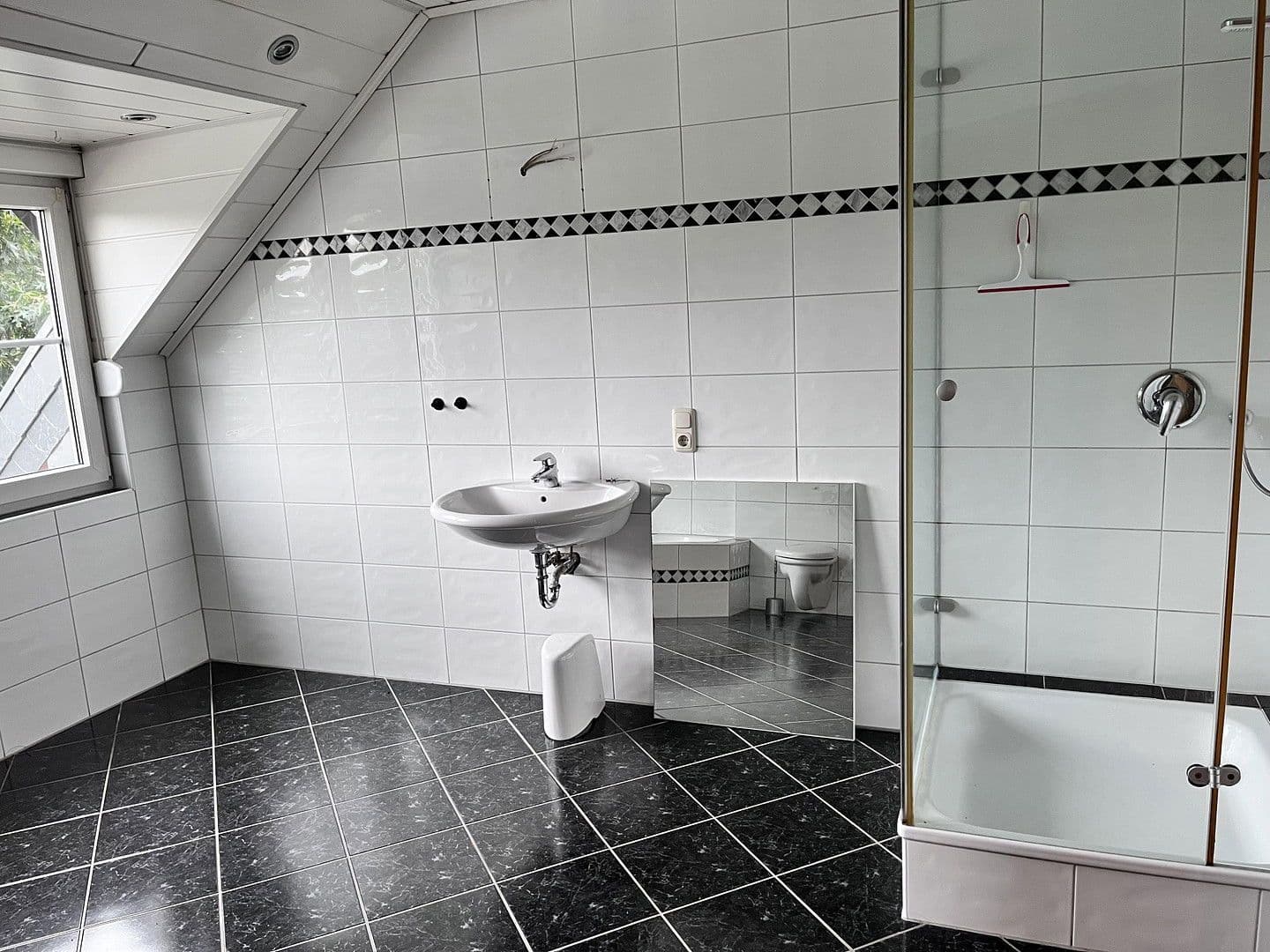 Pronájem bytu 3+kk 160 m², Heinsberg, Severní Porýní-Vestfálsko Pronájem bytu 3+kk 160 m², Heinsberg, Severní Porýní-Vestfálsko