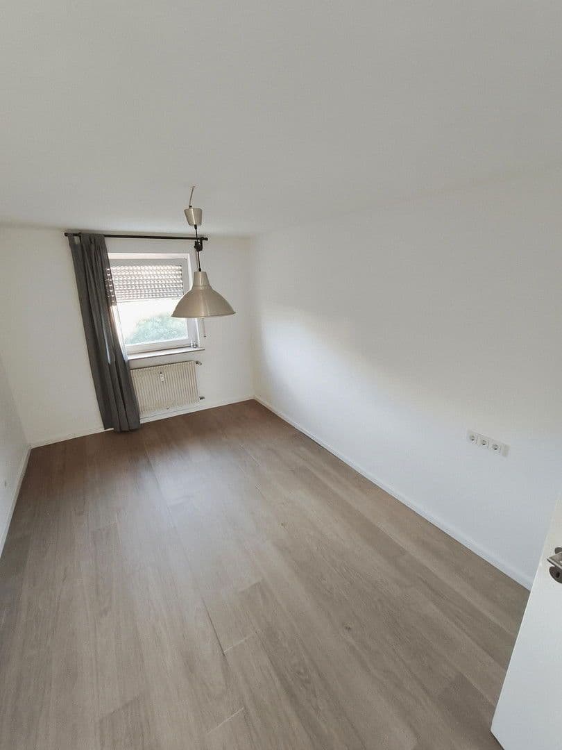 Pronájem bytu 3+1 60 m², Rodensteinstraße 52, Bensheim, Hessen Pronájem bytu 3+1 60 m², Rodensteinstraße 52, Bensheim, Hessen