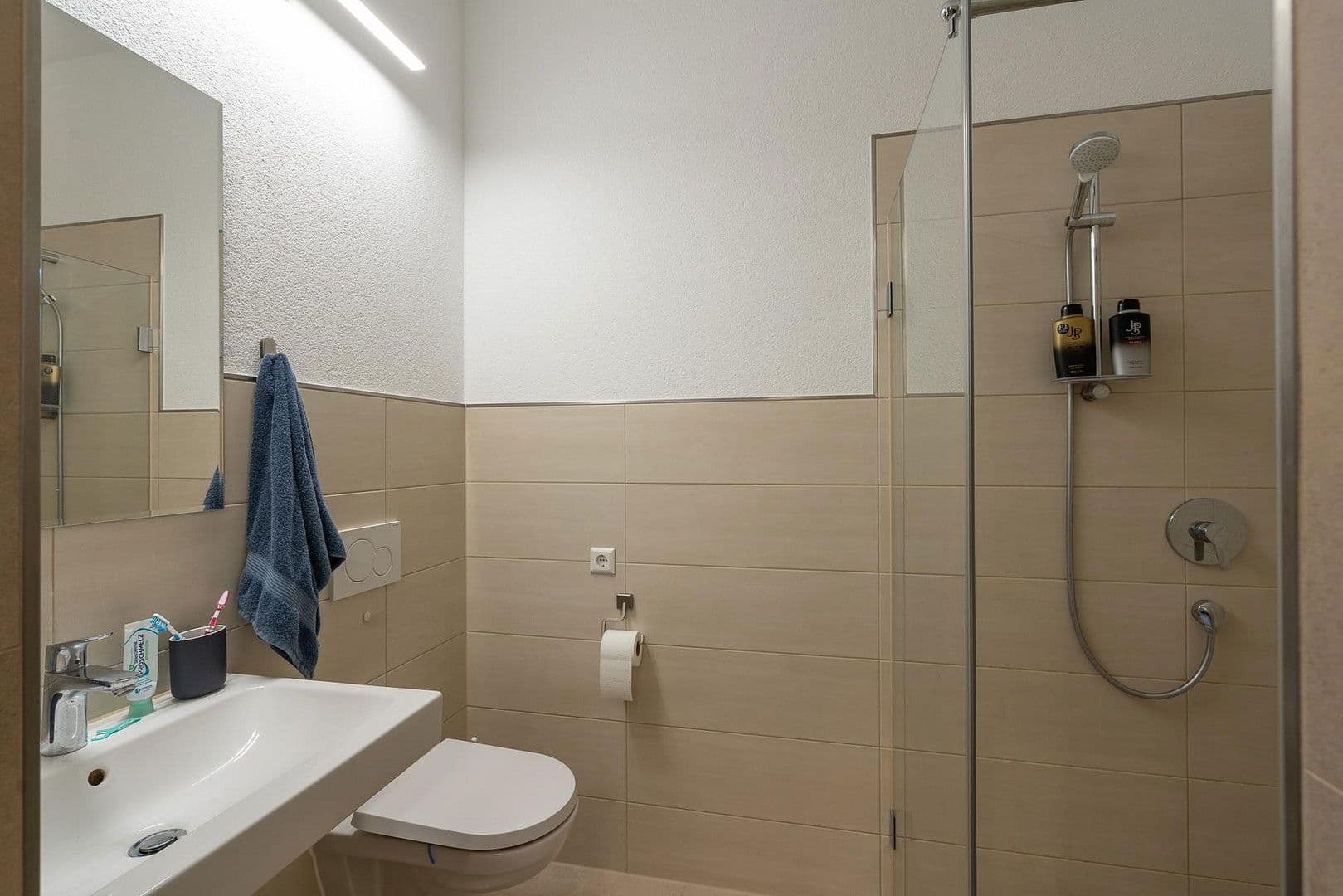 Prodej domu 315 m², pozemek 727 m², Satteldorf, Bádensko-Württembersko Prodej domu 315 m², pozemek 727 m², Satteldorf, Bádensko-Württembersko