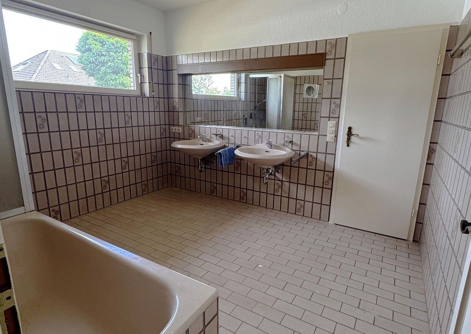 Prodej domu 293 m², pozemek 1.300 m², Schützenstraße 25, Visselhövede, Dolní Sasko Prodej domu 293 m², pozemek 1.300 m², Schützenstraße 25, Visselhövede, Dolní Sasko