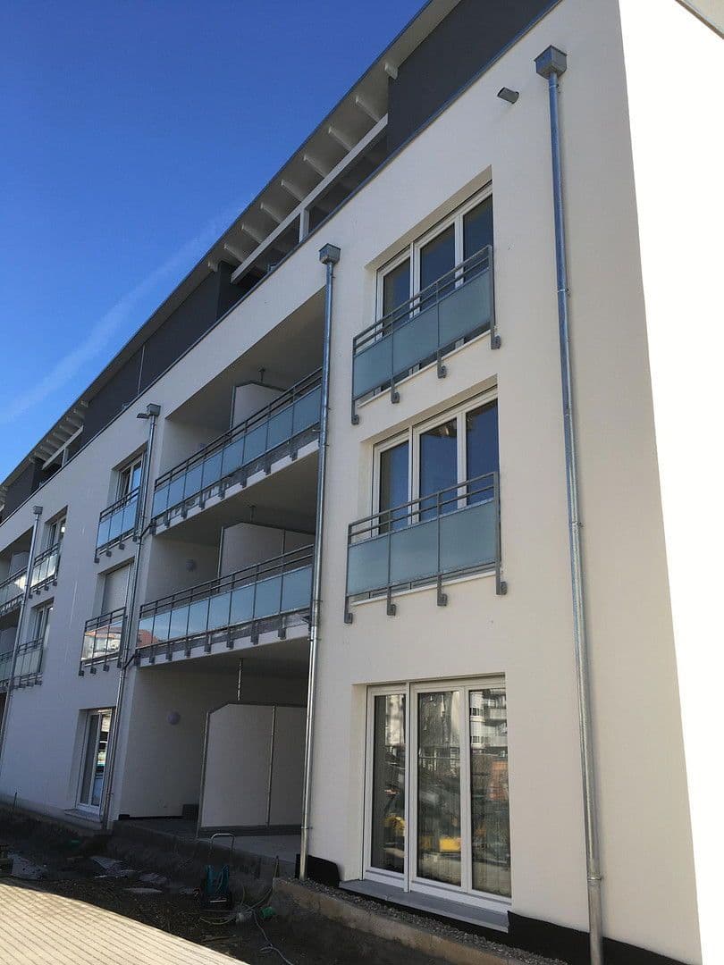 Pronájem bytu 3+1 86 m², Pommernstr 2B, Neuenburg am Rhein, Bádensko-Württembersko Pronájem bytu 3+1 86 m², Pommernstr 2B, Neuenburg am Rhein, Bádensko-Württembersko