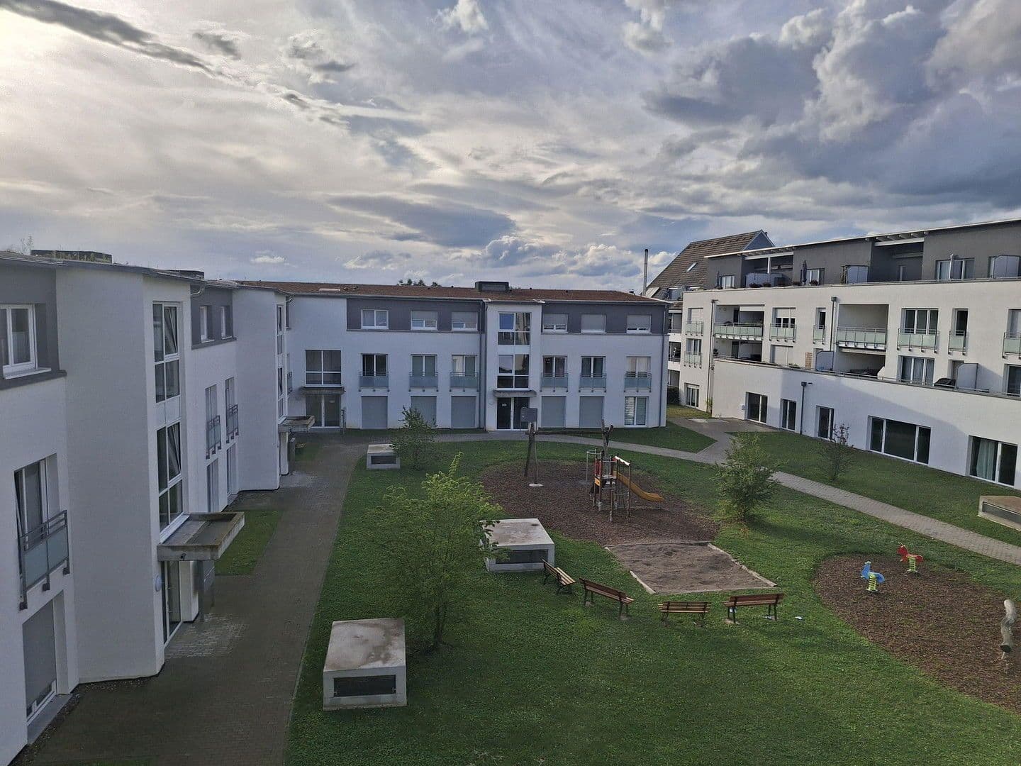 Pronájem bytu 3+1 86 m², Pommernstr 2B, Neuenburg am Rhein, Bádensko-Württembersko Pronájem bytu 3+1 86 m², Pommernstr 2B, Neuenburg am Rhein, Bádensko-Württembersko