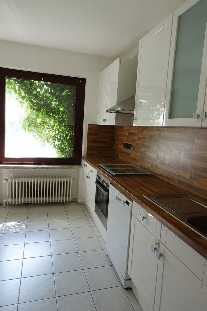 Pronájem bytu 5+1 120 m², Bahnhofstr. 11, Kastorf, Šlesvicko-Holštýnsko Pronájem bytu 5+1 120 m², Bahnhofstr. 11, Kastorf, Šlesvicko-Holštýnsko