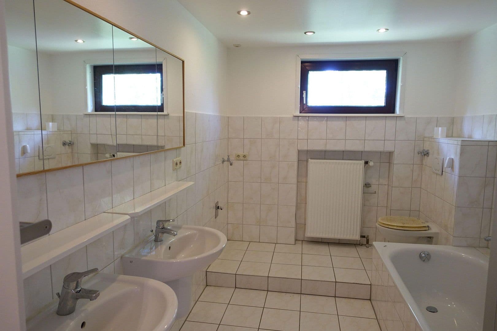 Pronájem bytu 5+1 120 m², Bahnhofstr. 11, Kastorf, Šlesvicko-Holštýnsko Pronájem bytu 5+1 120 m², Bahnhofstr. 11, Kastorf, Šlesvicko-Holštýnsko