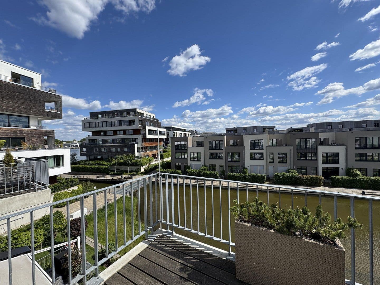 Pronájem bytu 2+1 60 m², Relingstr 42, Berlin, Berlín Pronájem bytu 2+1 60 m², Relingstr 42, Berlin, Berlín