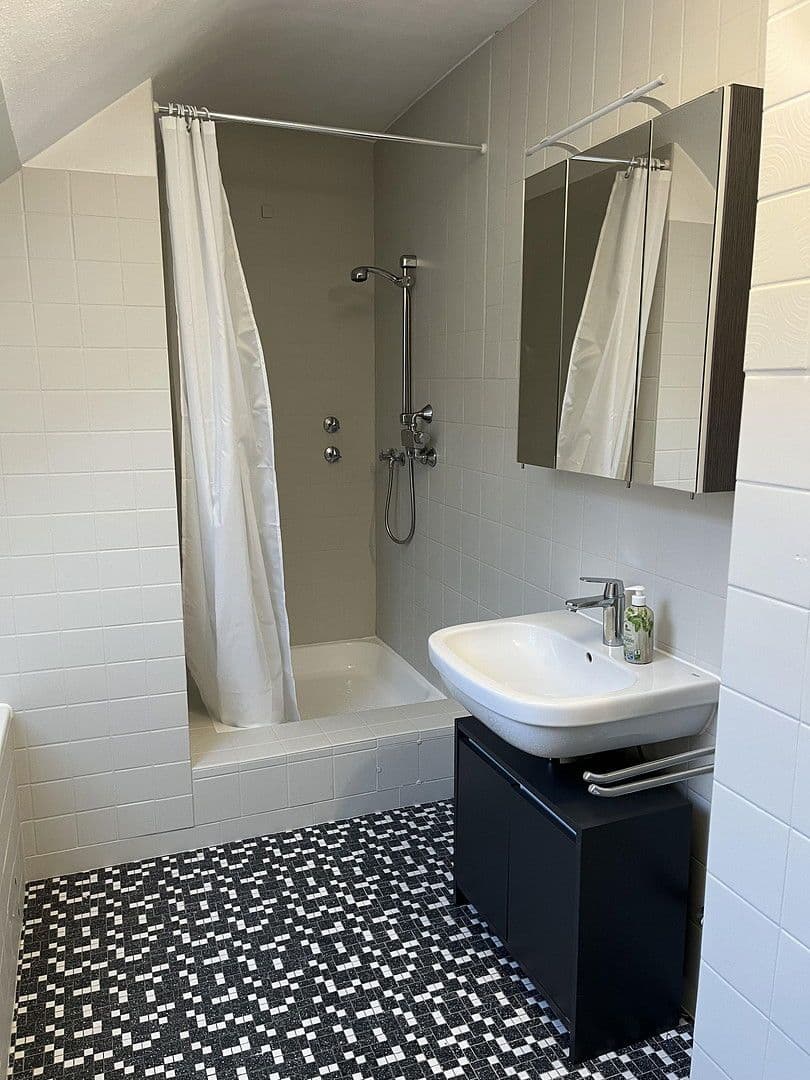 Pronájem bytu 2+kk 78 m², Mainhausen, Hessen Pronájem bytu 2+kk 78 m², Mainhausen, Hessen