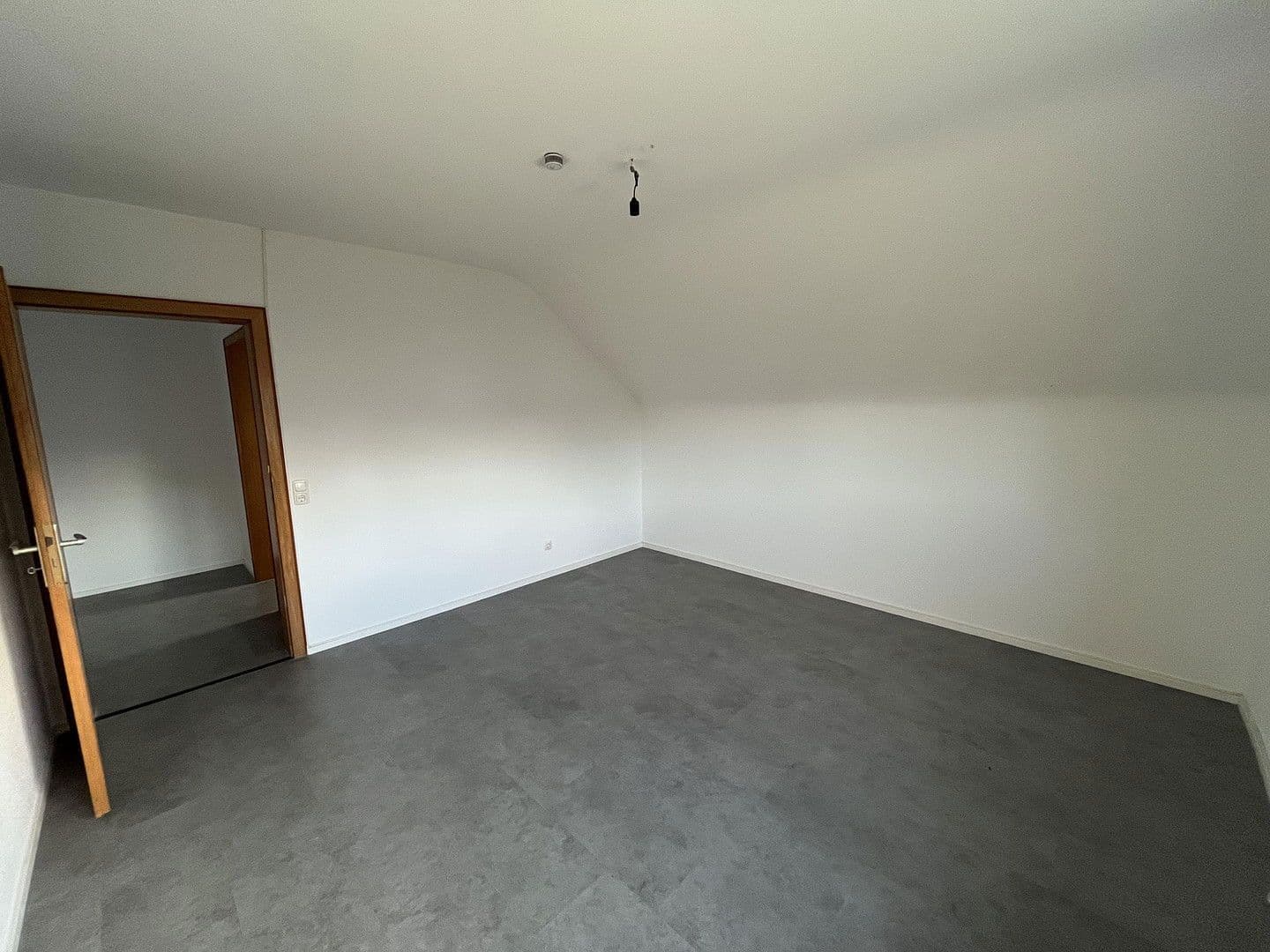 Pronájem bytu 2+kk 78 m², Mainhausen, Hessen Pronájem bytu 2+kk 78 m², Mainhausen, Hessen