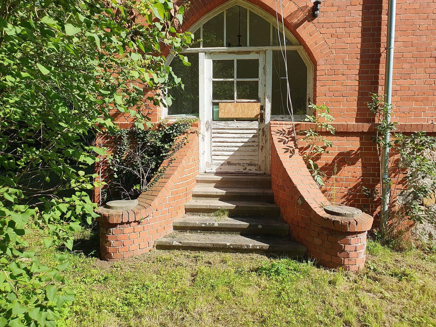 Prodej domu 330 m², pozemek 2.950 m², Stendal, Sasko-Anhaltsko Prodej domu 330 m², pozemek 2.950 m², Stendal, Sasko-Anhaltsko