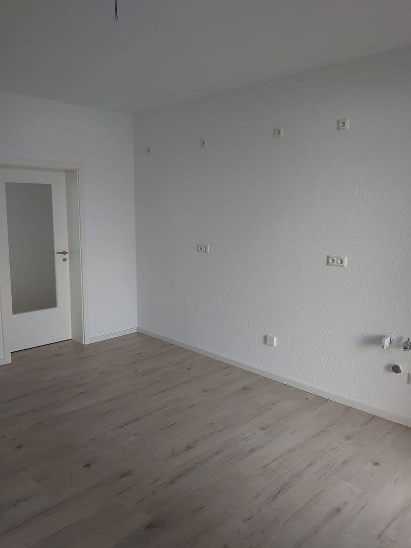 Pronájem bytu 2+1 94 m², Humboldtstraße 8, Reichenbach, Sasko Pronájem bytu 2+1 94 m², Humboldtstraße 8, Reichenbach, Sasko