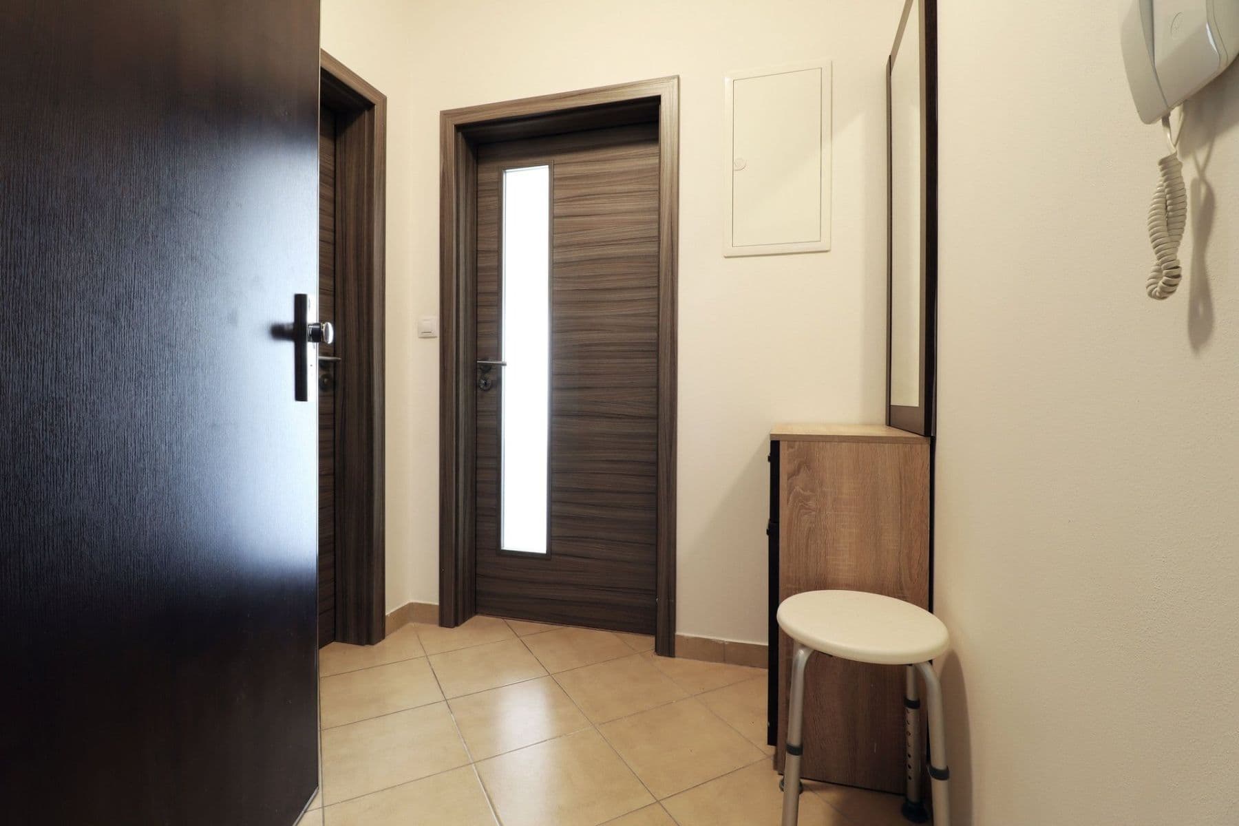 Pronájem bytu 1+kk 35 m², Hlučkova, Praha, Praha Pronájem bytu 1+kk 35 m², Hlučkova, Praha, Praha