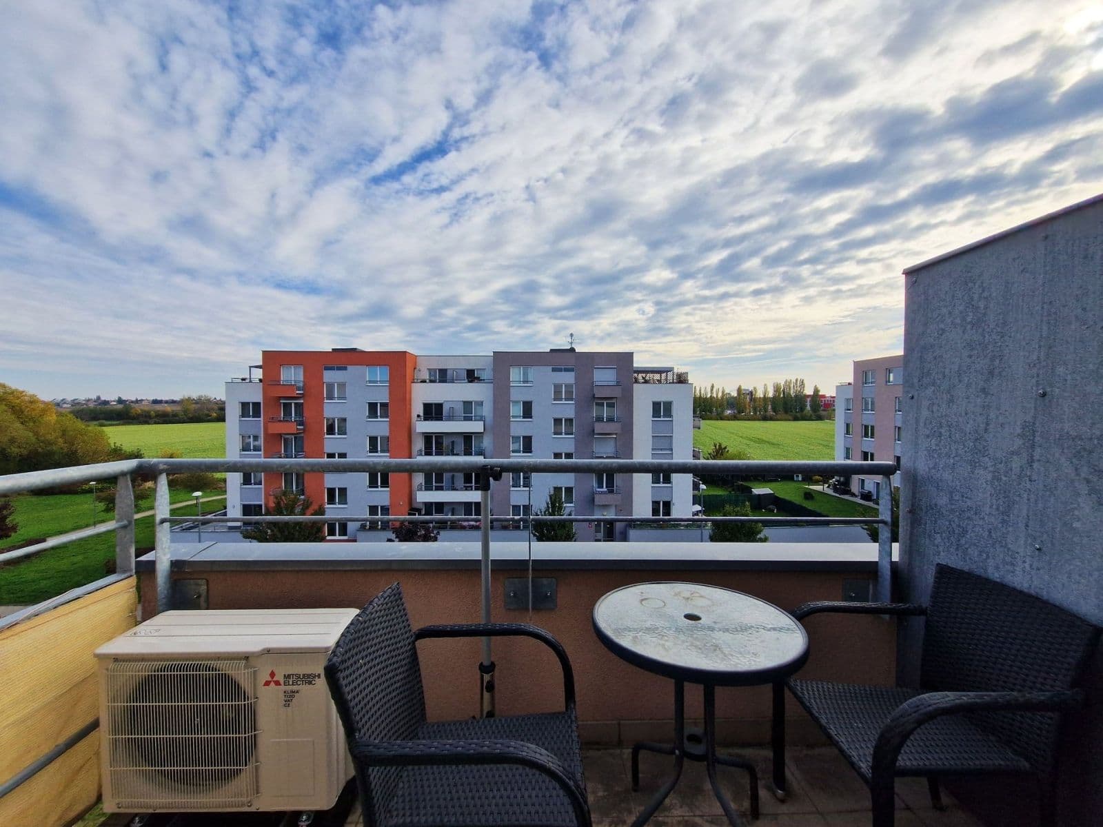 Pronájem bytu 1+kk 35 m², Hlučkova, Praha, Praha Pronájem bytu 1+kk 35 m², Hlučkova, Praha, Praha