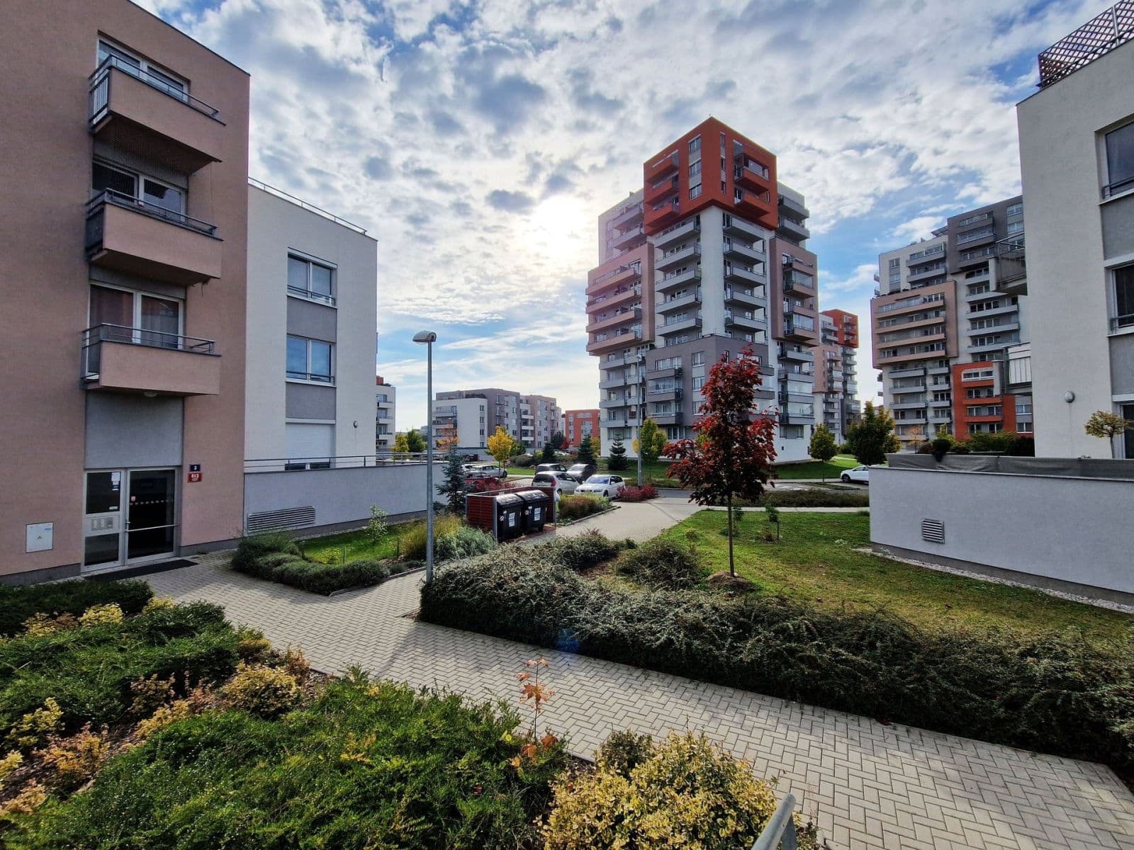 Pronájem bytu 1+kk 35 m², Hlučkova, Praha, Praha Pronájem bytu 1+kk 35 m², Hlučkova, Praha, Praha