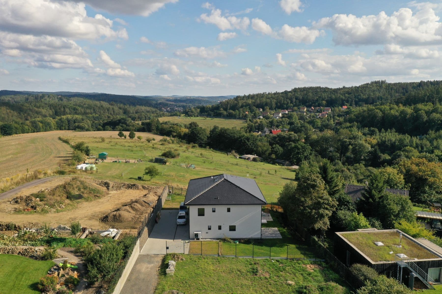 Prodej domu 145 m², pozemek 517 m², Na Horkách, Všestary, Středočeský kraj Prodej domu 145 m², pozemek 517 m², Na Horkách, Všestary, Středočeský kraj