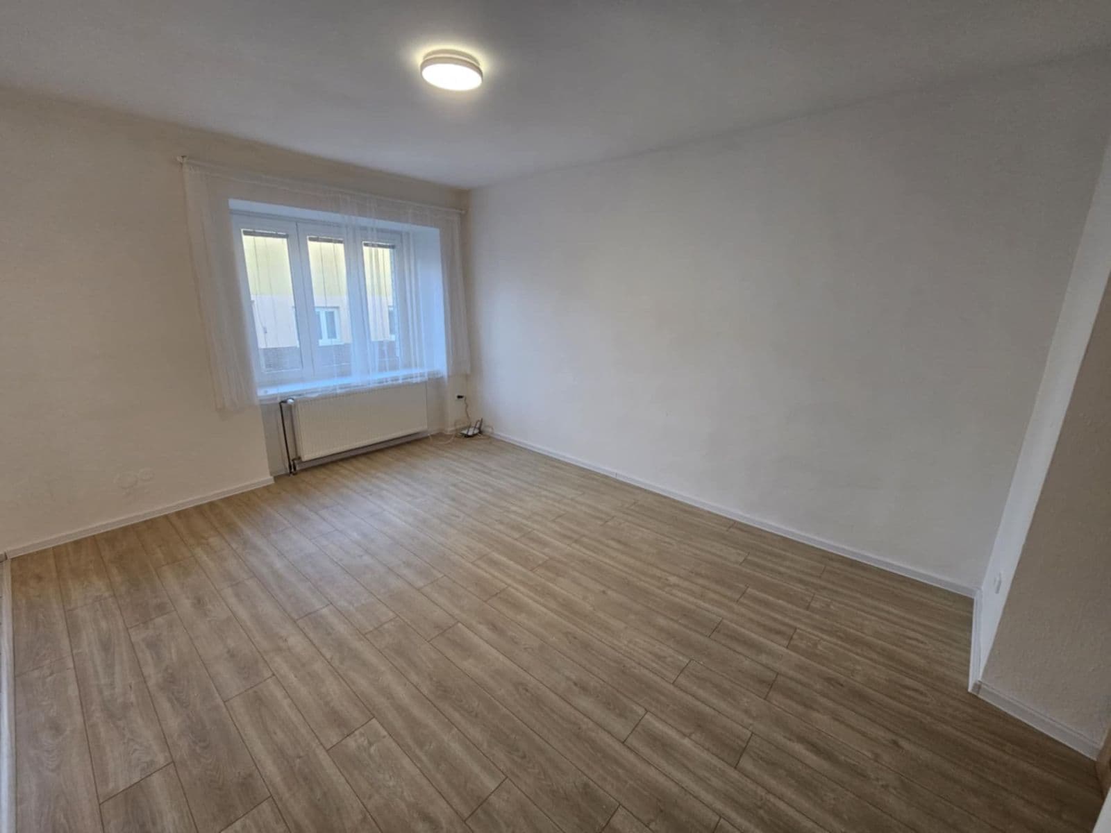Pronájem bytu Garsoniéra 34 m², Čáslavská, Heřmanův Městec, Pardubický kraj Pronájem bytu Garsoniéra 34 m², Čáslavská, Heřmanův Městec, Pardubický kraj