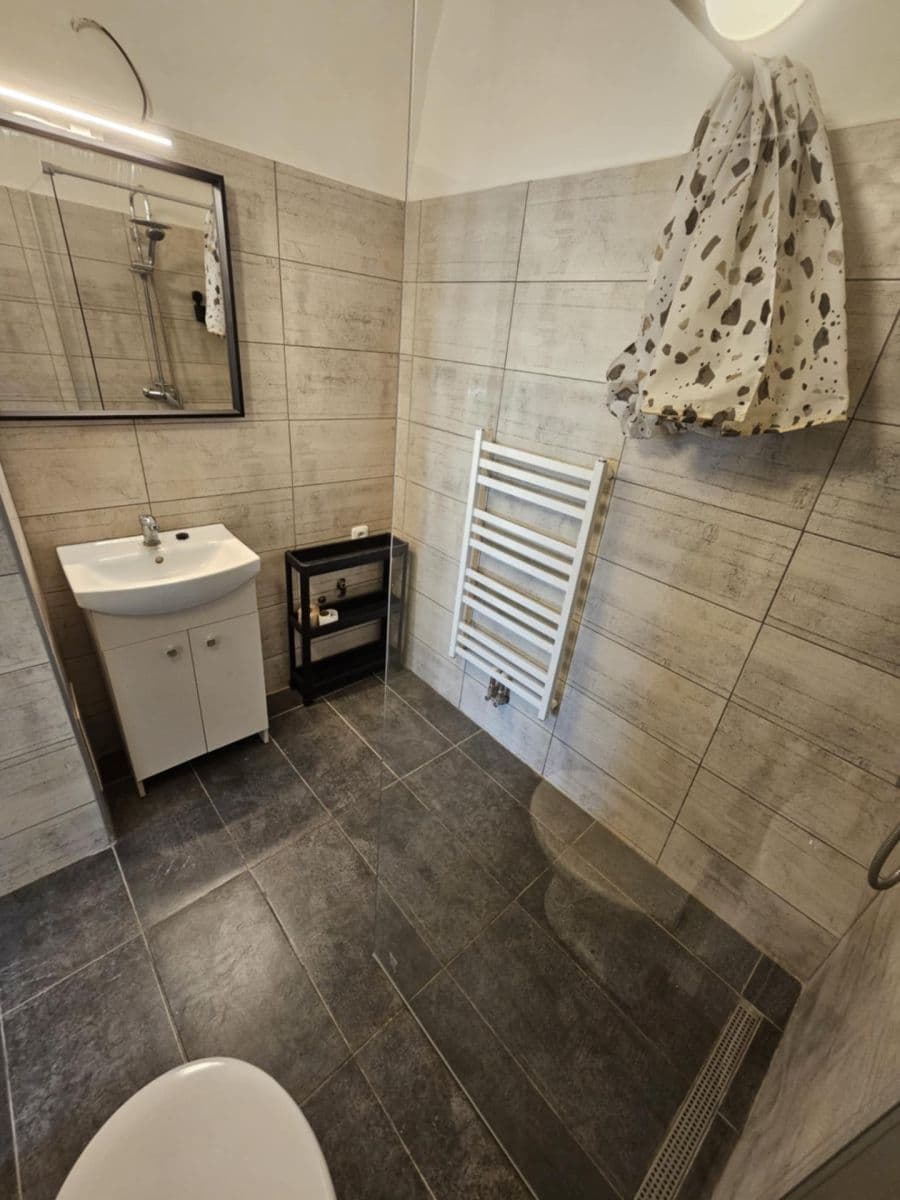 Pronájem bytu Garsoniéra 34 m², Čáslavská, Heřmanův Městec, Pardubický kraj Pronájem bytu Garsoniéra 34 m², Čáslavská, Heřmanův Městec, Pardubický kraj