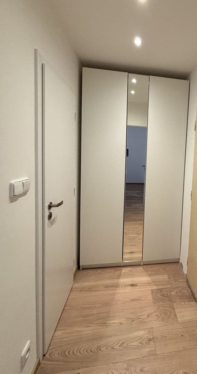 Pronájem bytu 1+1 34 m², Taškentská, Praha, Praha Pronájem bytu 1+1 34 m², Taškentská, Praha, Praha