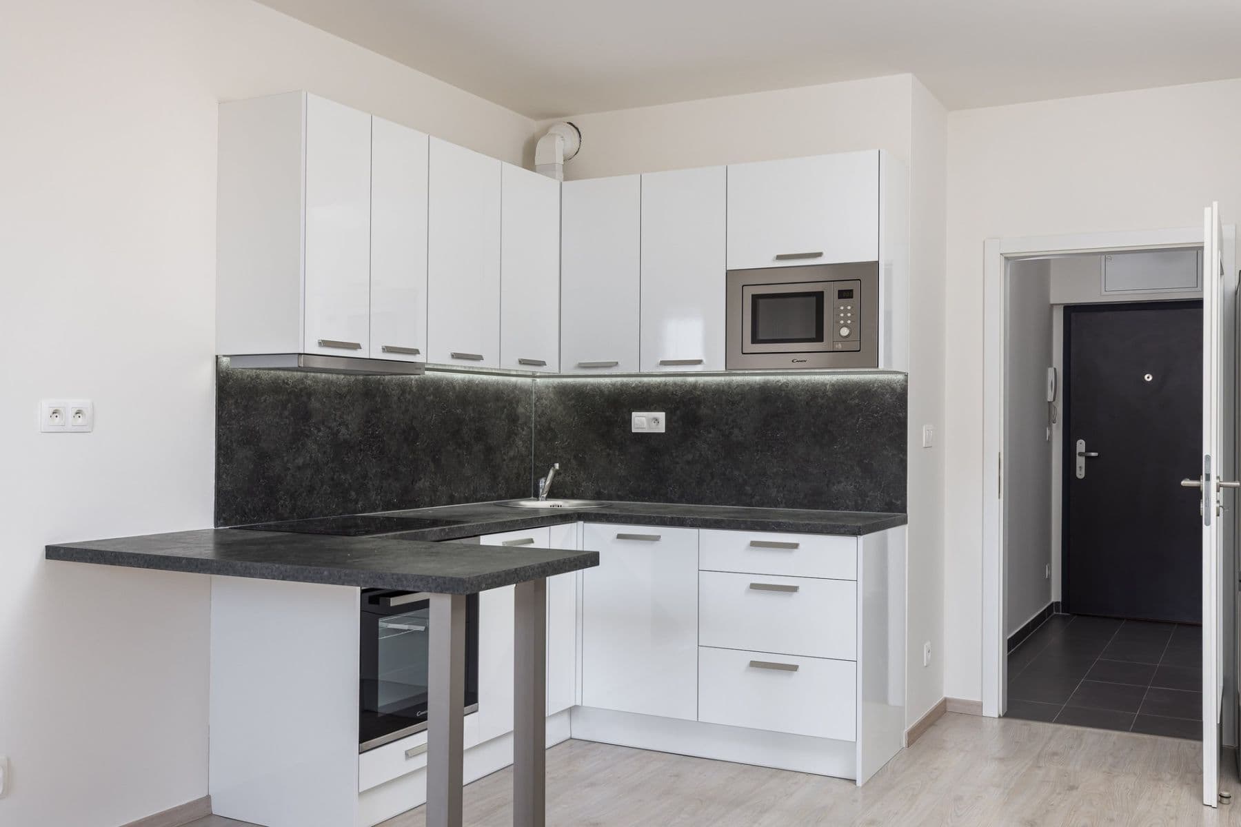 Pronájem bytu 1+kk 31 m², Škrábkových, Praha, Praha Pronájem bytu 1+kk 31 m², Škrábkových, Praha, Praha