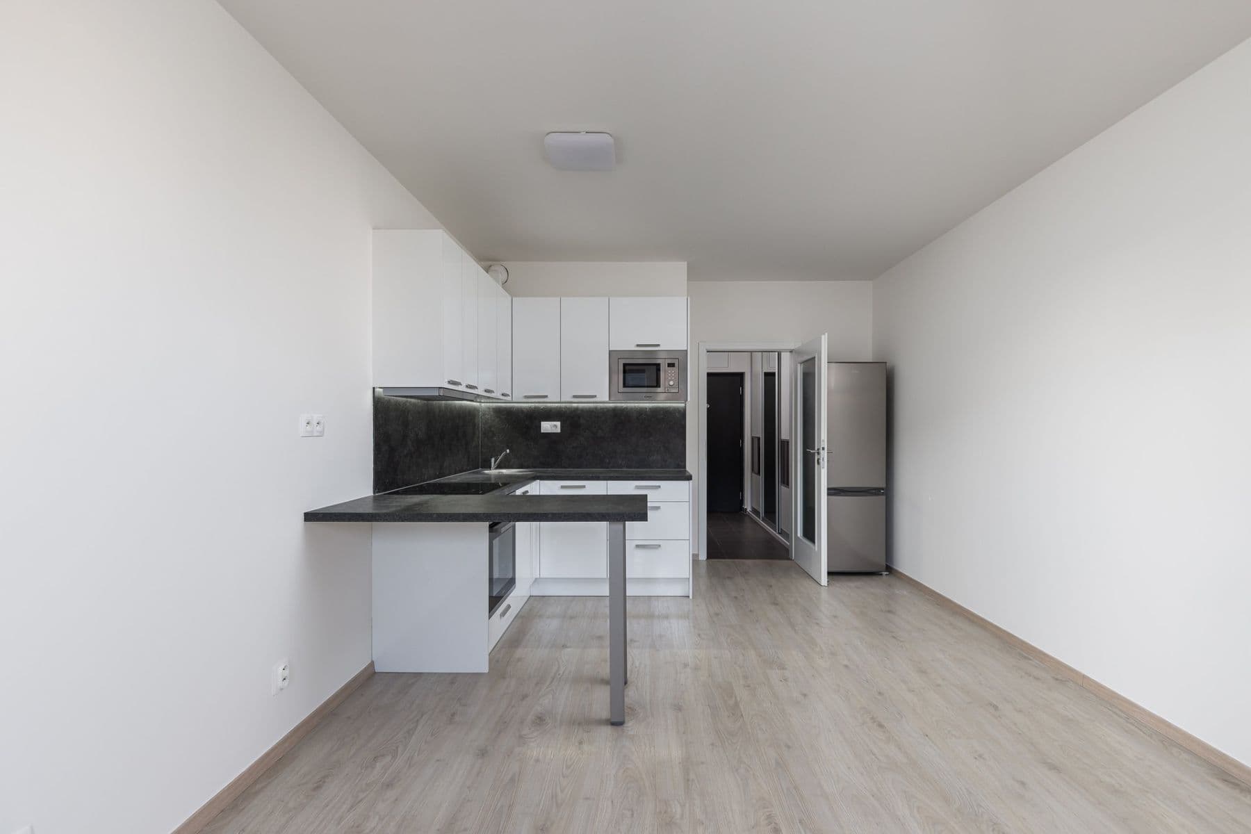 Pronájem bytu 1+kk 31 m², Škrábkových, Praha, Praha Pronájem bytu 1+kk 31 m², Škrábkových, Praha, Praha