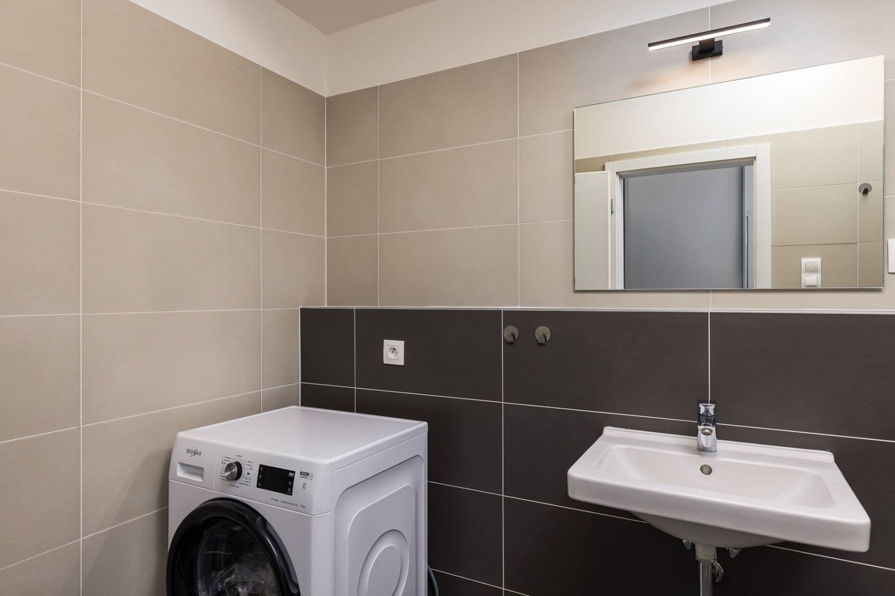 Pronájem bytu 1+kk 31 m², Škrábkových, Praha, Praha Pronájem bytu 1+kk 31 m², Škrábkových, Praha, Praha