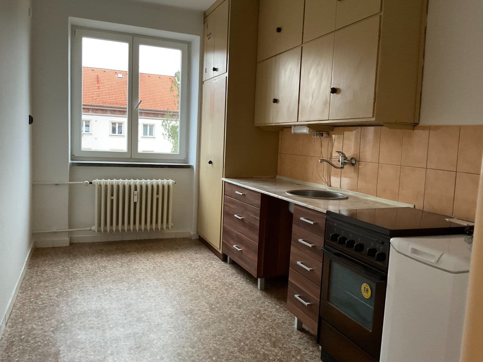 Pronájem bytu 3+1 84 m², Jilemnického, Pardubice, Pardubický kraj Pronájem bytu 3+1 84 m², Jilemnického, Pardubice, Pardubický kraj