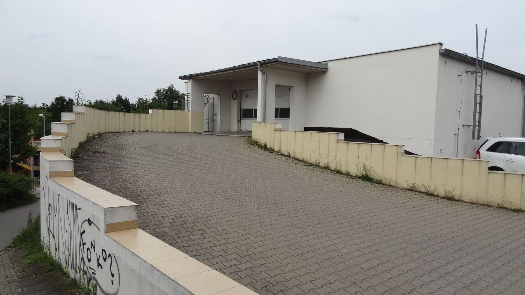 Pronájem garáže 17 m², Žarošická, Brno, Jihomoravský kraj Pronájem garáže 17 m², Žarošická, Brno, Jihomoravský kraj