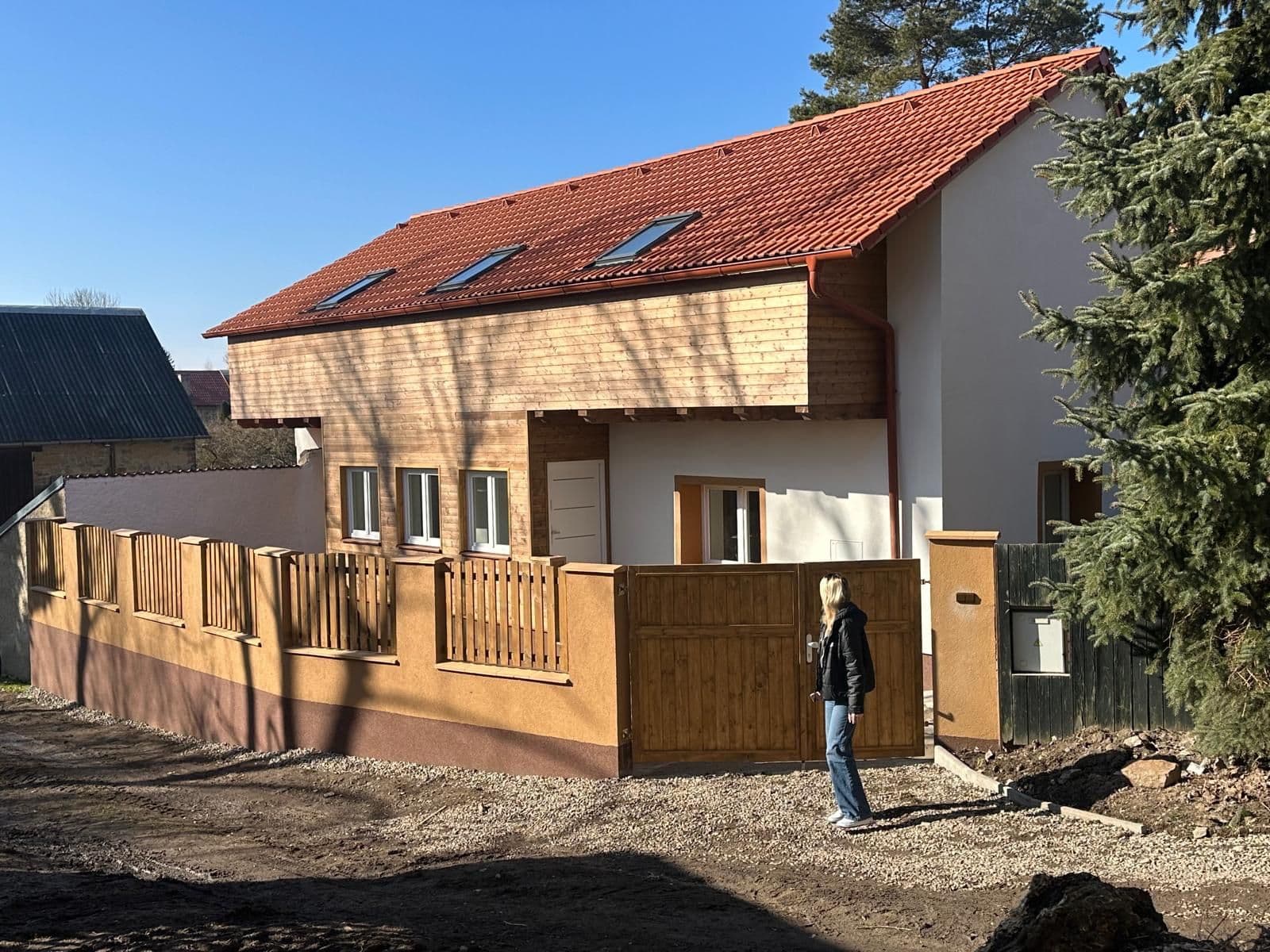 Prodej domu 140 m², pozemek 170 m², Kmetiněves, Středočeský kraj Prodej domu 140 m², pozemek 170 m², Kmetiněves, Středočeský kraj