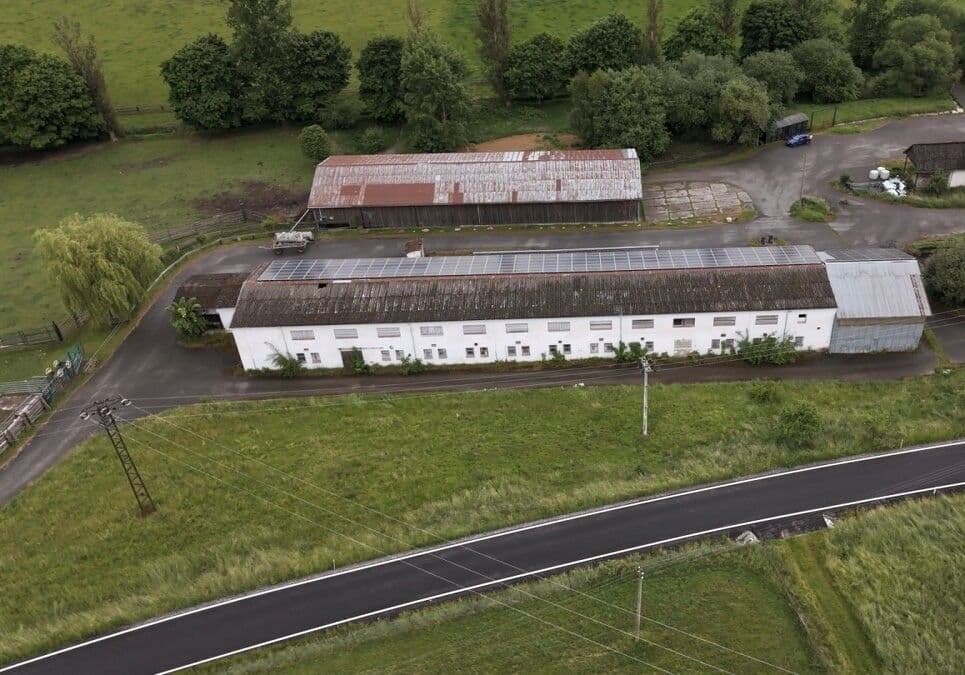 Prodej nebytového prostoru 1.400 m², 19020, Dešenice, Plzeňský kraj Prodej nebytového prostoru 1.400 m², 19020, Dešenice, Plzeňský kraj